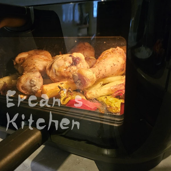 Airfryer'da Tavuk But (Patatesli)