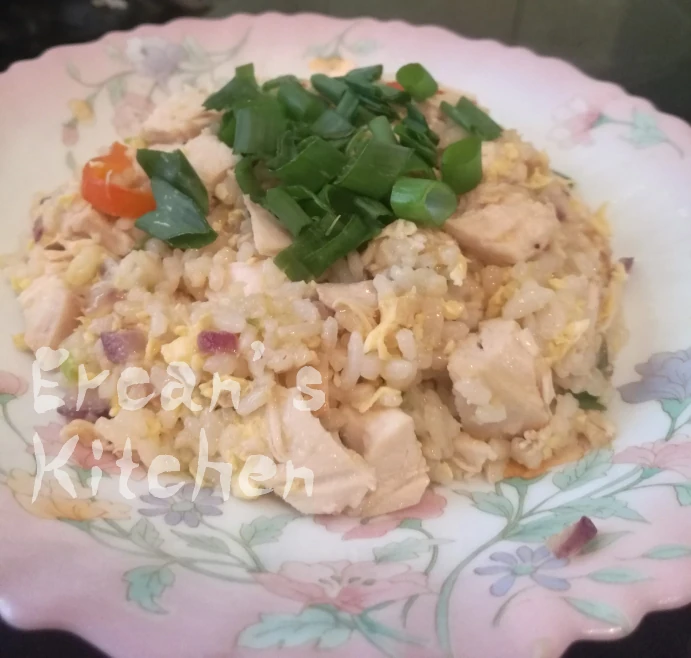 炒飯（Çaahan / Kızarmış Pirinç）